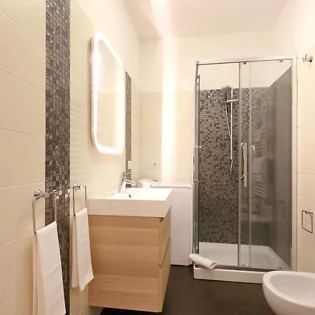 Relais White